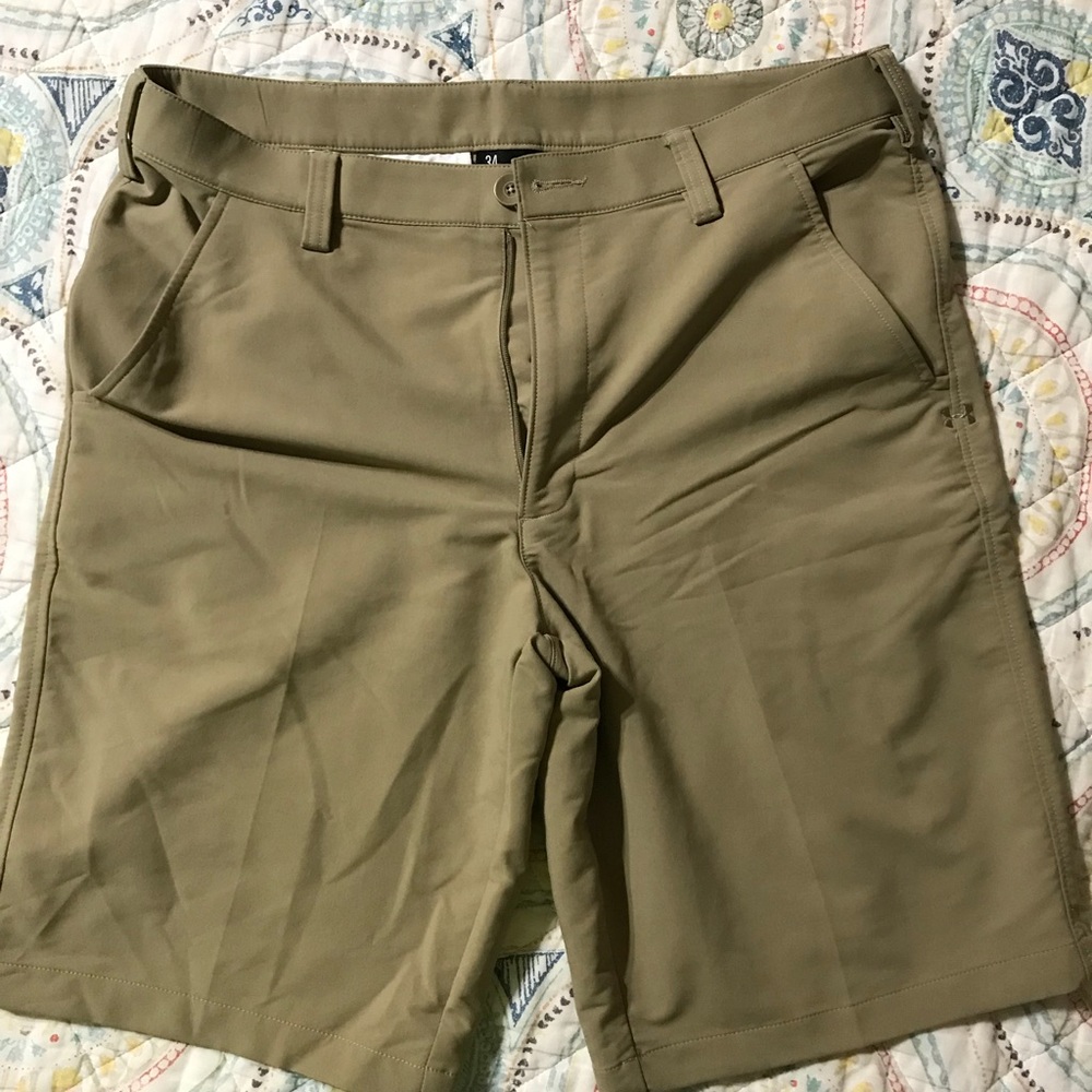 Under armour golf short size 34